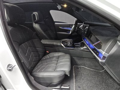 صورة مصغرة 16 لـ 2025 BMW 7 SERIES