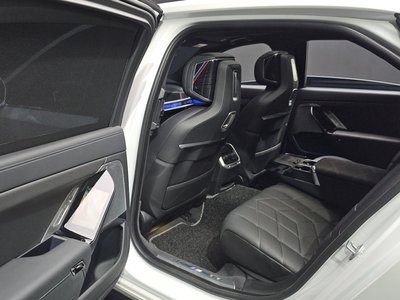 صورة مصغرة 17 لـ 2025 BMW 7 SERIES