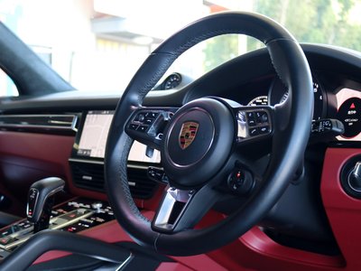 PORSCHE CAYENNE - 3