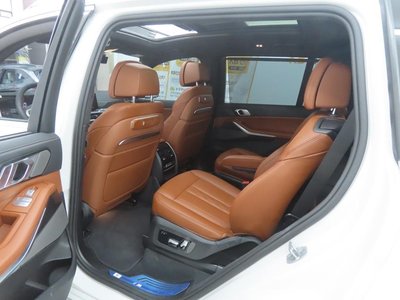 2025 BMW X7 照片 7