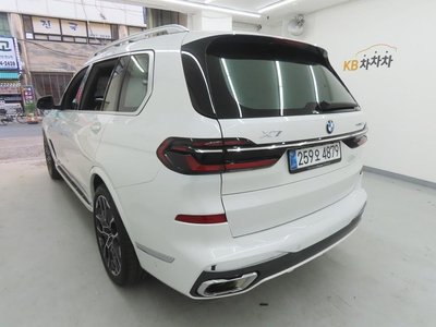 2025 BMW X7 照片 3