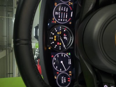 PORSCHE 911 - 8