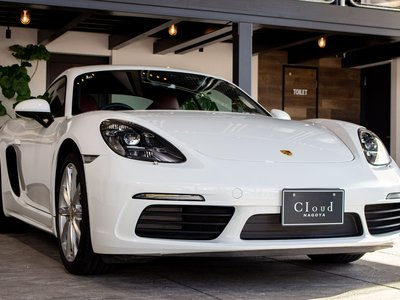 PORSCHE 718 CAYMAN