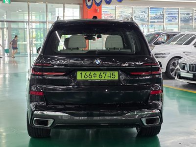 صورة 3 لـ 2025 BMW X7