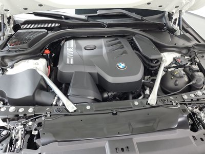 2025 BMW 5 SERIES photo 7