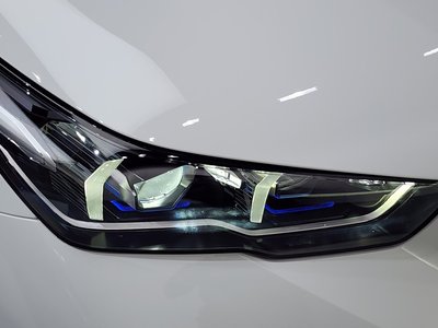 2025 BMW 5 SERIES photo 9