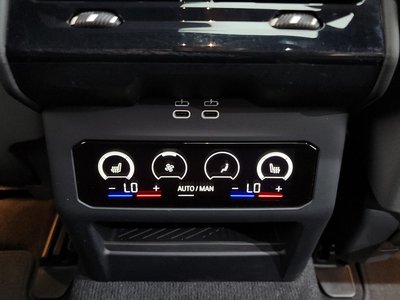 2025 BMW 5 SERIES thumbnail 31
