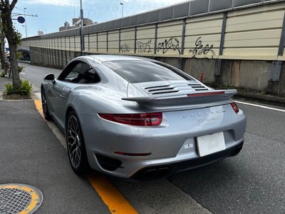 PORSCHE 911 - 9