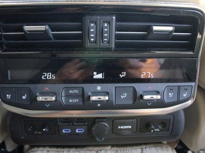 صورة مصغرة 52 لـ 2023 Toyota LAND CRUISER 300
