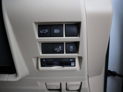 صورة مصغرة 48 لـ 2023 Toyota LAND CRUISER 300