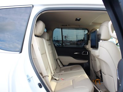 صورة مصغرة 14 لـ 2023 Toyota LAND CRUISER 300