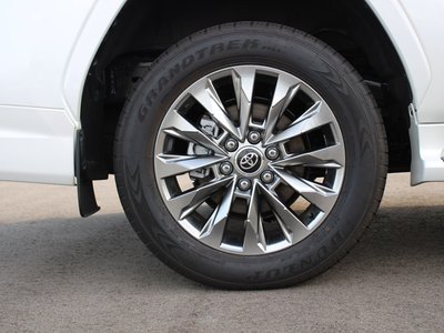 صورة مصغرة 12 لـ 2023 Toyota LAND CRUISER 300