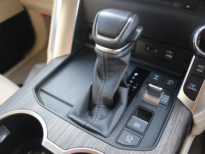 صورة مصغرة 37 لـ 2023 Toyota LAND CRUISER 300