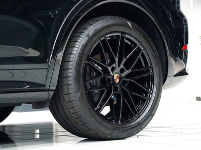 صورة 5 لـ 2025 Porsche CAYENNE