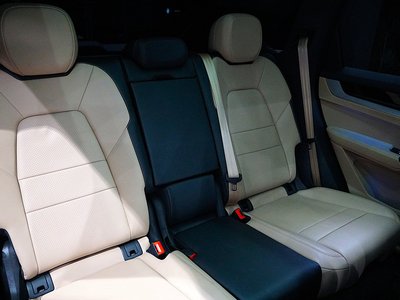 صورة مصغرة 34 لـ 2025 Porsche CAYENNE