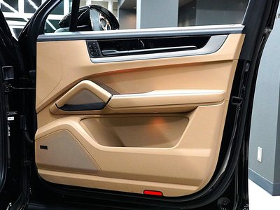 صورة مصغرة 37 لـ 2025 Porsche CAYENNE