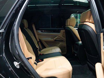 صورة مصغرة 33 لـ 2025 Porsche CAYENNE