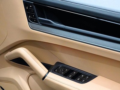صورة مصغرة 38 لـ 2025 Porsche CAYENNE