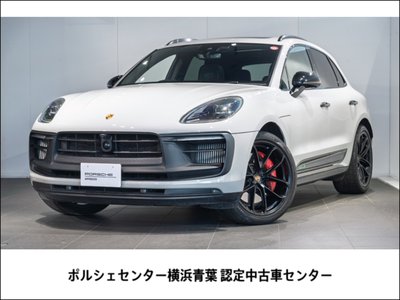 PORSCHE MACAN - 1