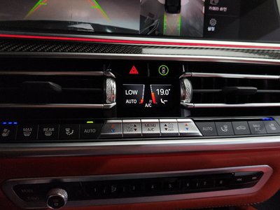 2021 BMW X6 M 缩略图 19