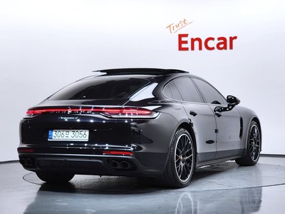 PORSCHE PANAMERA - 3