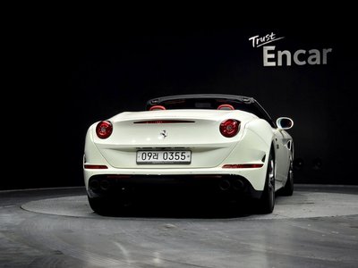 FERRARI CALIFORNIA - 4