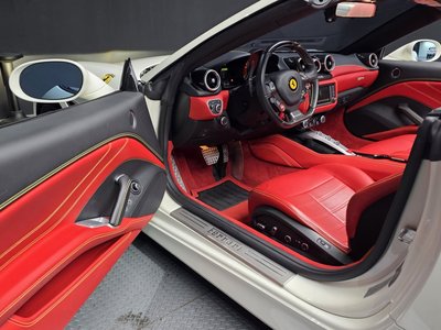 FERRARI CALIFORNIA - 10