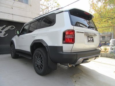 TOYOTA LAND CRUISER 250 - 9