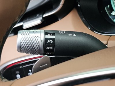 2023 Genesis GV70 thumbnail 30