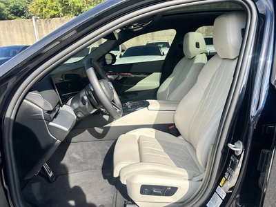 2025 BMW I5 — фото 10