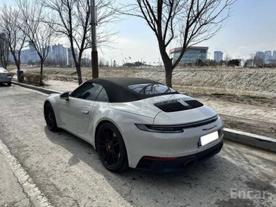 PORSCHE 911 - 4