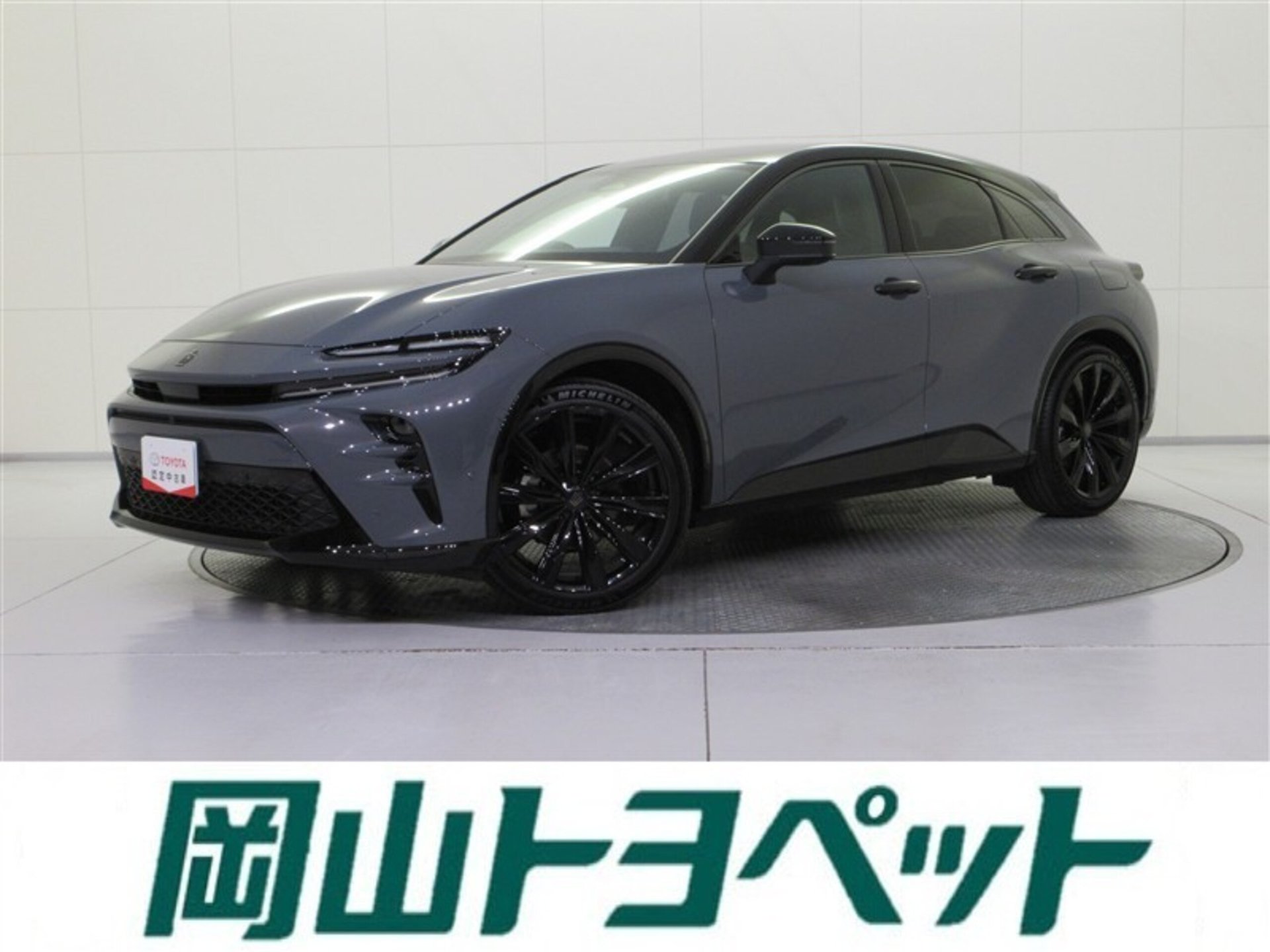 TOYOTA CROWN SPORT - View 1