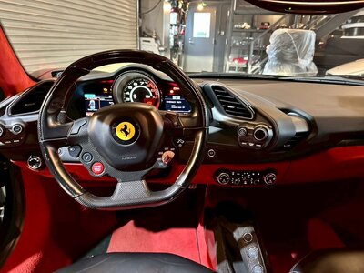2017 Ferrari 488 SPIDER — миниатюра 40