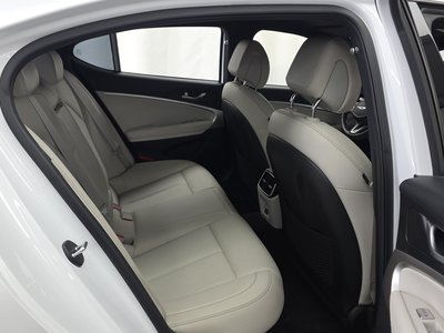 2023 Genesis THE NEW G70 — миниатюра 18