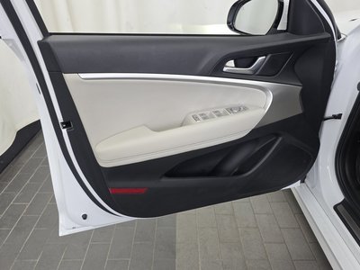 2023 Genesis THE NEW G70 — миниатюра 14