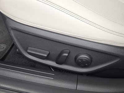 2023 Genesis THE NEW G70 — миниатюра 31