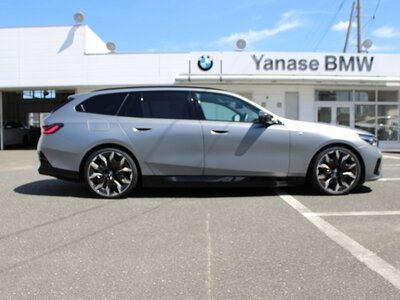 BMW I5 TOURING - 5