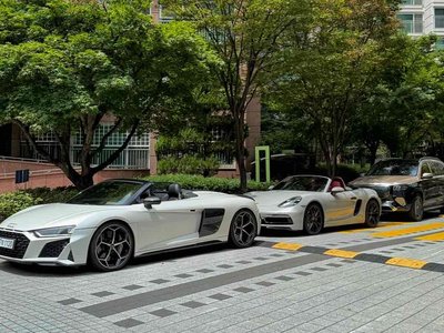 صورة 5 لـ 2017 AUDI R8