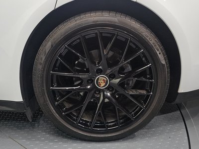 PORSCHE PANAMERA - 8