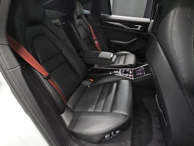 2021 Porsche PANAMERA thumbnail 17