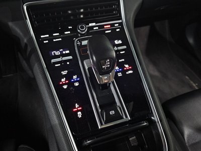 2021 Porsche PANAMERA thumbnail 12
