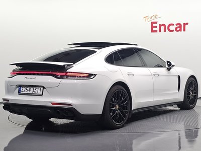 PORSCHE PANAMERA - 2