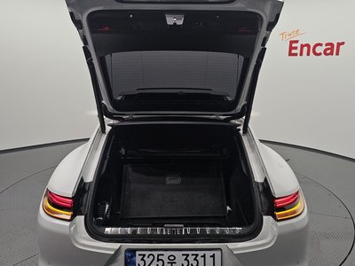 2021 Porsche PANAMERA thumbnail 26
