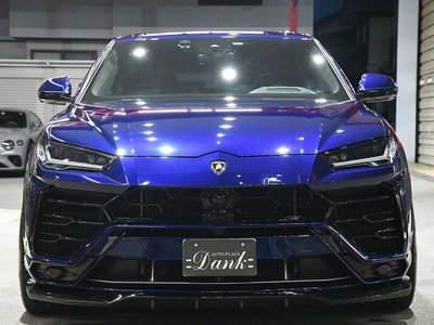 LAMBORGHINI URUS - 4