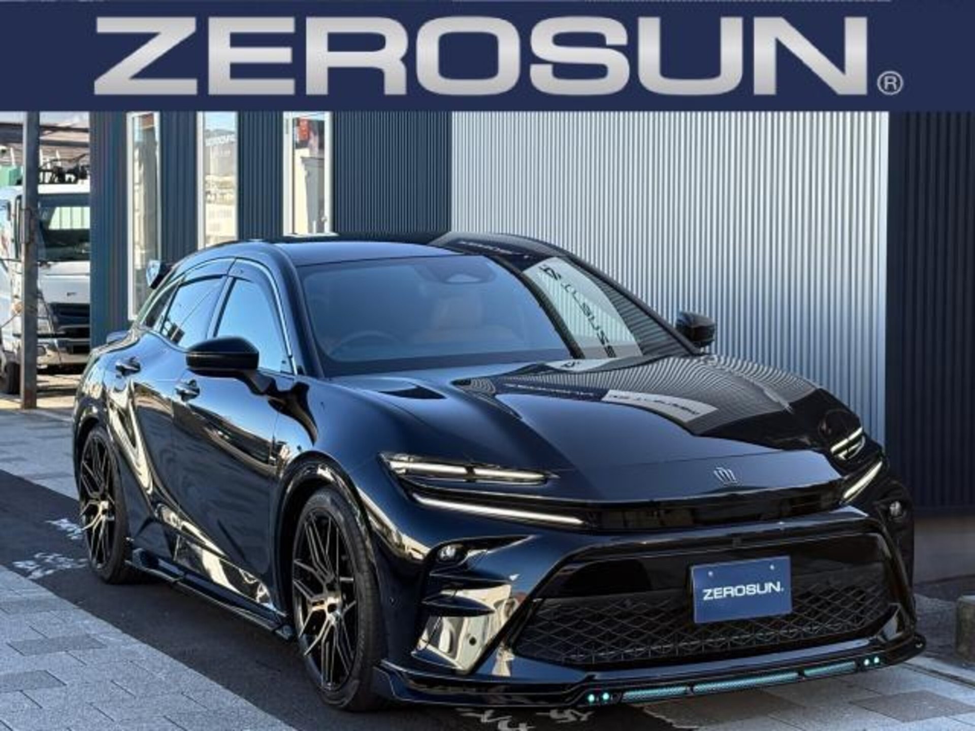 TOYOTA CROWN SPORT - View 1