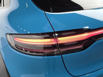 2021 Porsche MACAN — фото 10