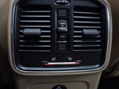 2021 Porsche MACAN — миниатюра 24