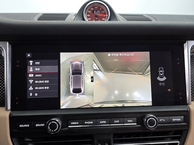 2021 Porsche MACAN — миниатюра 20