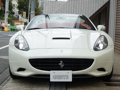 FERRARI CALIFORNIA - 9