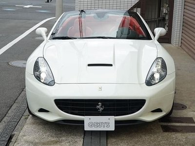 FERRARI CALIFORNIA - 10